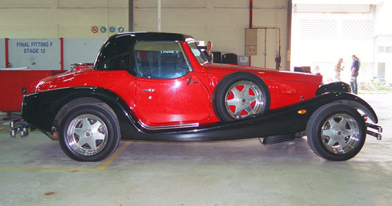 Ein nostalgisch anmutender Flitzer mit moderner Technik